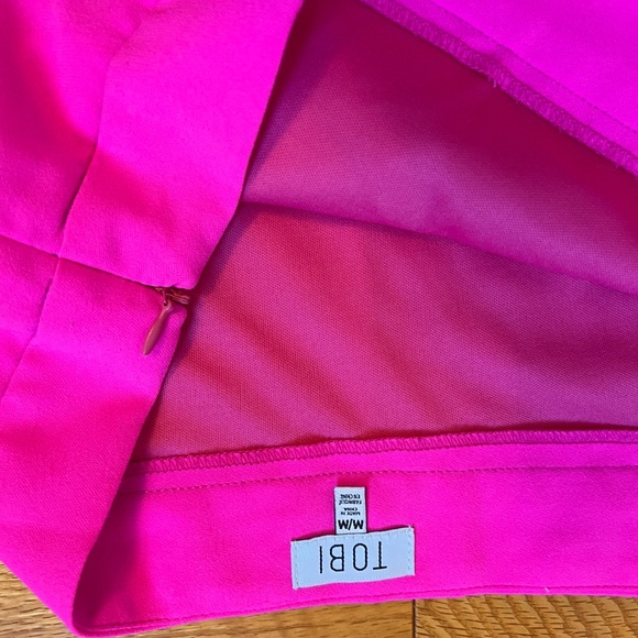 Tobi Tulip hem Knee length skirt. - Picture 2 of 2